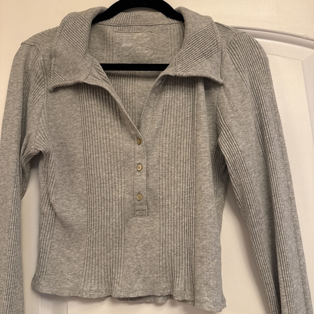 ❌SOLD❌ Aerie Henley
